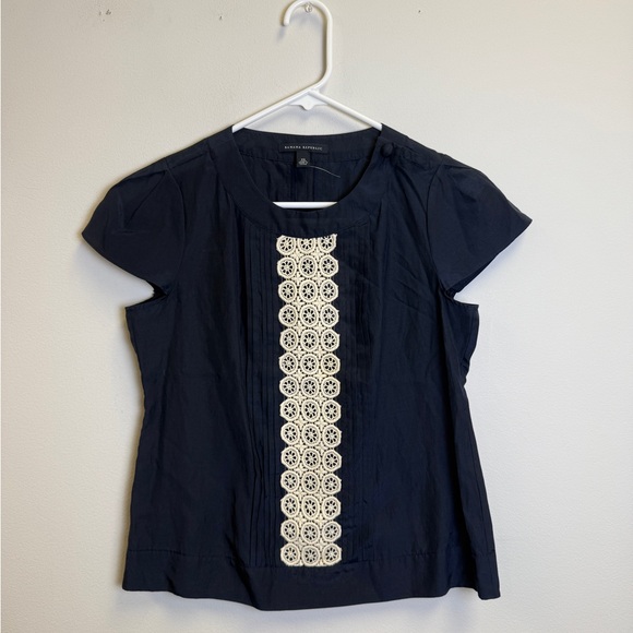 Banana Republic Tops - Banana Republic Navy Blue Top with Cream Detailing Size XS